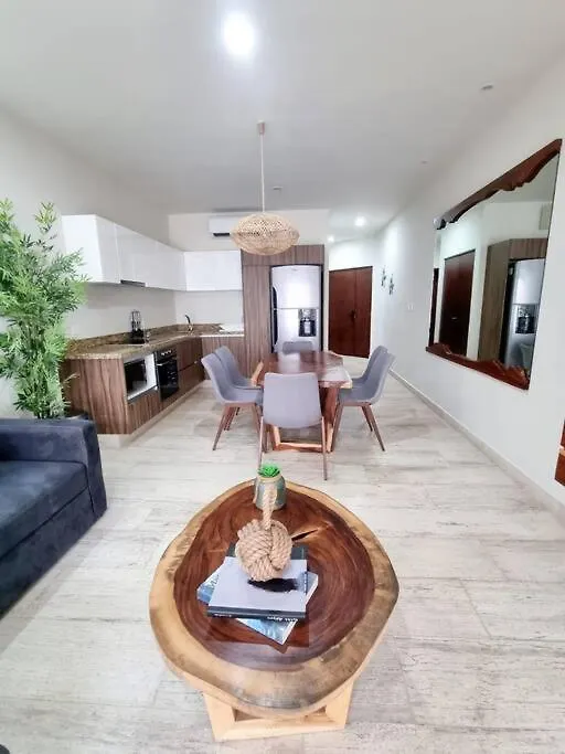 Gorgeus Condo 1 Block 5Ta - Beach 5 Min. Walking Playa del Carmen Mexiko